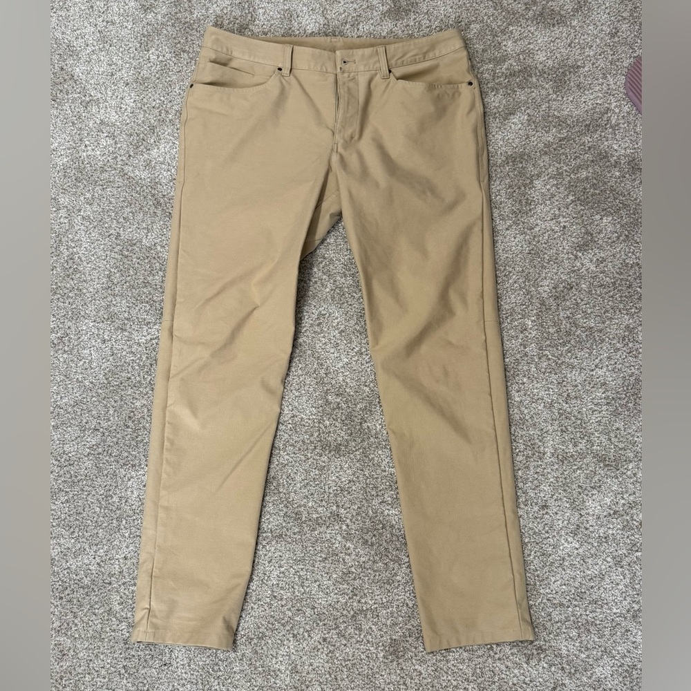 Men’s Lululemon Utilitech pant size: 36